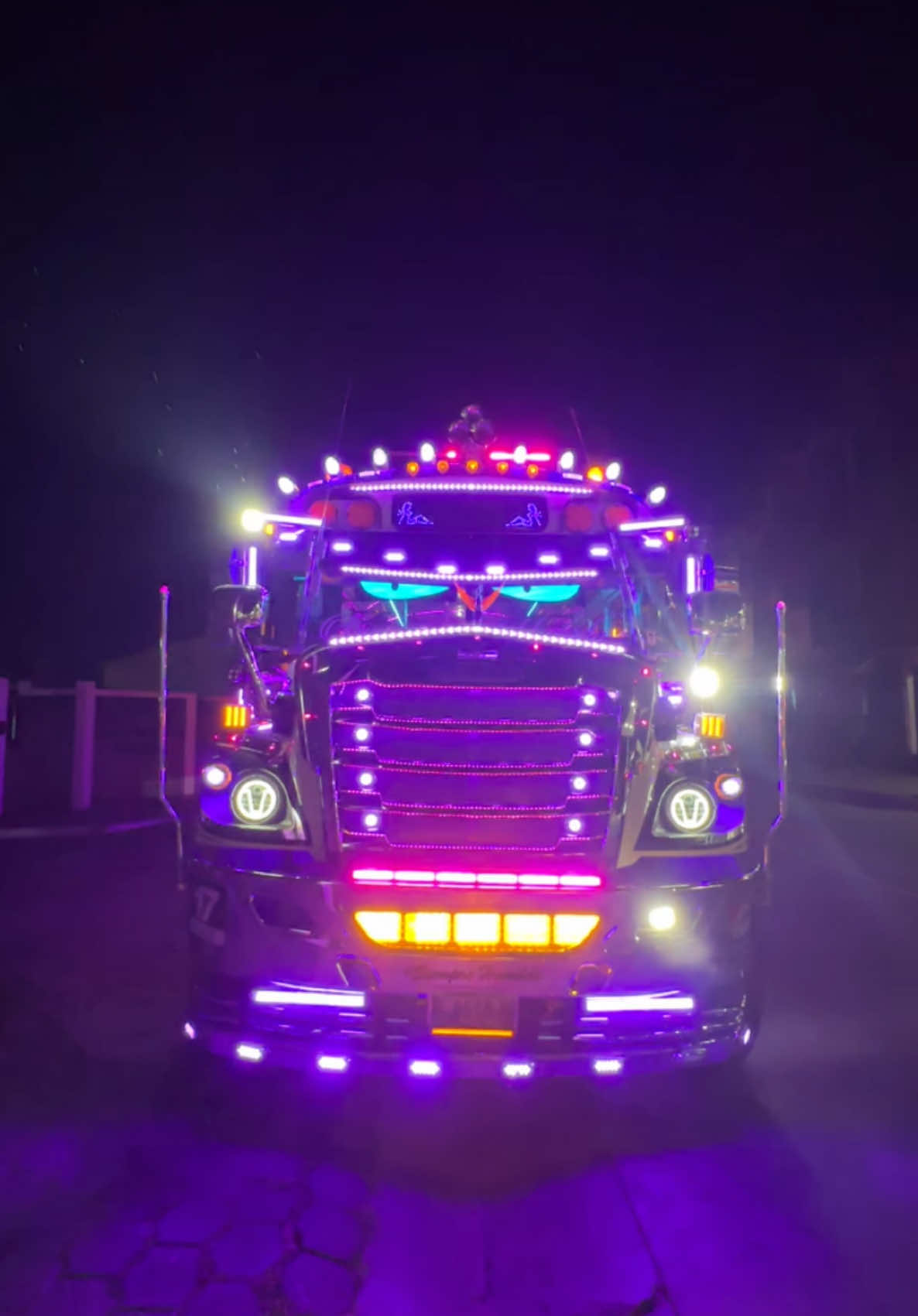 Cuando quieran acá en mi celda les puedo contar cómo fue que comenzó todo #solopesadosguatemala🇬🇹👻 #transportepesado #diamantemorado #VoiceEffects #viteliorodas #diamantemorado💎💜 