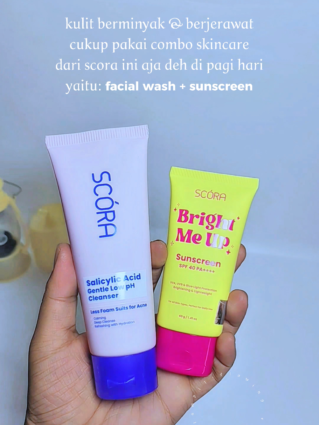 Punya permasalahan kulit berminyak dan berjerawat? cukup pakai facial wash + sunscreen aja deh di pagi hari. Kecuali kalo kamu ngerasa kulit kamu kering banget, baru deh tambahin moisturizer di skincare routine pagimu ❤ #scora #skincarescora #sunscreenscora #brightmeup #gentlefacialwash #acneproneskin #skincareroutine #skincaregenz 