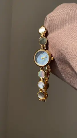 🌷✨💕⌚️#womenwatch #wristwatch #vintagewatch #daintywatch #watchlover #giftforher #coolgirl #foryoupage #fyp 