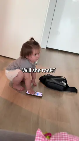 Rock or nah?  #avrillavigine 