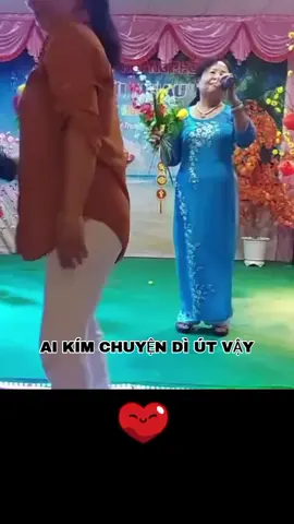 Khi không kím chuyện à