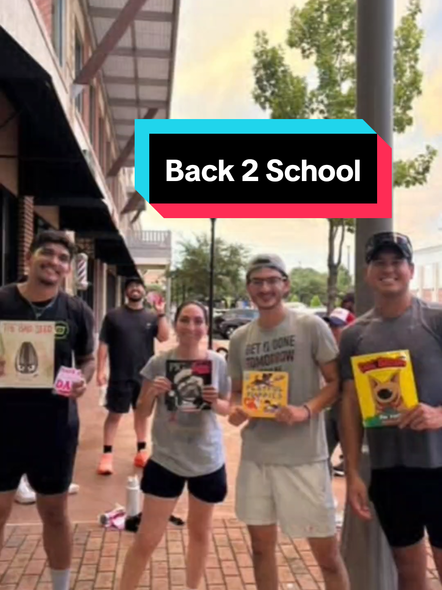 I made to running group today post Monday traffic was so pumped to send over some supplies for the kiddos!  Yall donate to the locals or teachers you know 💯  And happy Monday hope this week treats yall well ! @sol.runclub@Anais y Jolie @joejonas@Jesse McCartney  #grwmroutine #studying #backtoschool #runners #jonasbrothersconcert 