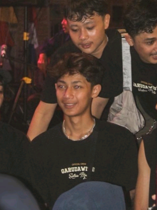 ehh apaa si inii kokk cakepp bgttt😵 @فيصل @707  #isal #affanfaisal #faisal #isaladiknyamasboy #garudawisnusatriamuda #gwsmlovers👹 #kusumawara #4u #fyp #foryou #fyppppppppppppppppppppppp #xybca  @msfz00 