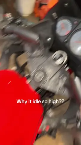 Ive gone through a lot of stuff and finally got it running smooth. Only caveat now is that it idles really high. The idle throttle doohicky stick doesn’t do anything, I’ve changed almost all the vacuum lines, last one I needa change is the big one that goes from the head to the airbox.  #firstbike #ninja250 #2010 #idling 