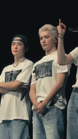 kangen di godain jaehyun taeyong #taeyong #jaehyun 