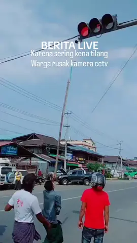 BERITA LIVE KARENA SERING KENA TILANG SEKELOMPOK WARGA RUSAK CCTV #live #livenews #berita #beritaterkini #beritaterupdate #beritahariini #video #videoviral #viralreal #fyp #fypp #foryou 