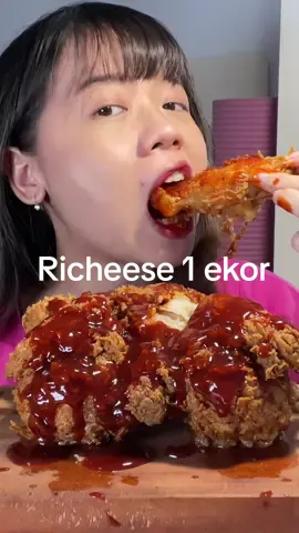 Mukbang ayam Richeese 1 ekor lagiii, kali ini yang fire chicken whole #mukbang #foodtiktok #asmrfood #richeese1ekor #richeesefactory 