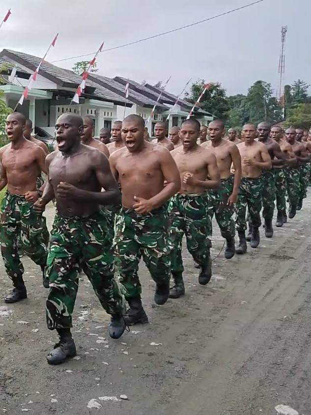 Jangan pernah meremehkan kekuatan yang dapat dimiliki oleh satu latihan yang baik di pikiranmu. Menjaga mimpi tetap hidup adalah setengah dari pertempuran #Dikmaba2025  #Dikmata2025  #rindamxviiikasuari  #TNIAD  #KodamKasuari 