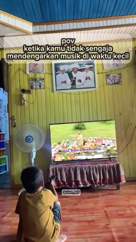 terkadang suara musik bisa membuat kita kembali kedunia nostalgia..#nostalgia #nostalgia90an #jamandulu #masalalu 