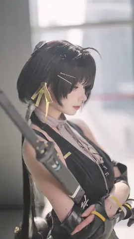 The protagonist appears as soon as the prelude sounds Rover | Wuthering Wave Cos再吃一口希尔 Wuthering Wave Comission and whole sale at komori  #wutheringwaves #rover #komori198 #cosplay #fypシ゚ 