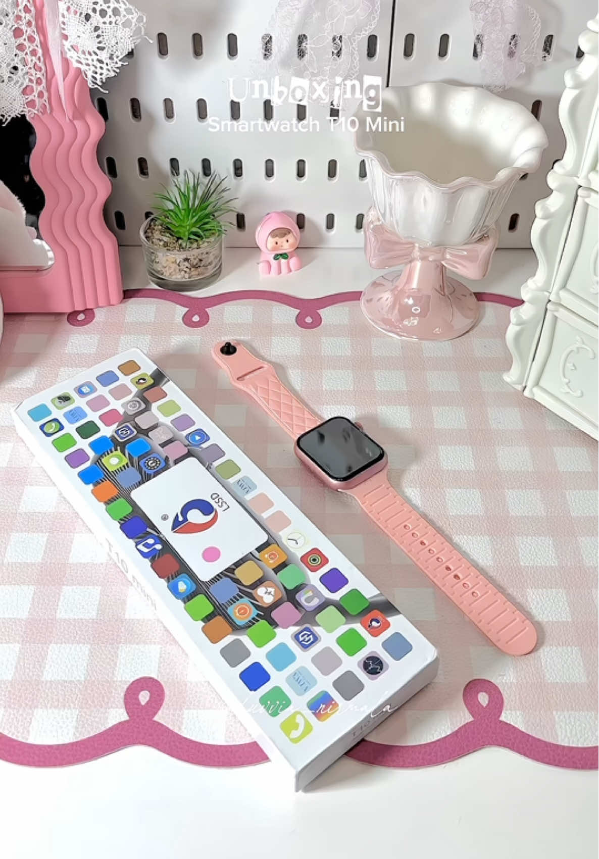 Unboxing smartwatch t10 mini feature nya lngkp bgt nih, udh free 2 strap jdi bsa untuk gontaganti 🫶 ccok bgt d pke buat tangannya yg kecil krna smartwatch nya mini 😍 #smartwatch #smarwatchmini #t10smartwatch #masukberanda #xyzbca 