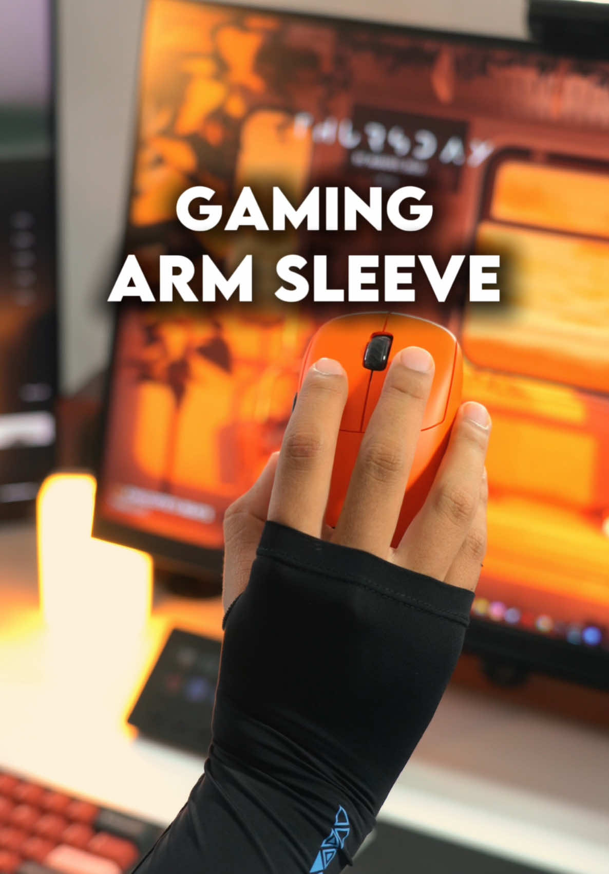 Gaming arm sleeve, makin satset dahh 🔥🔥🔥 #gaming #desk #setupgaming #desksetup #setup 