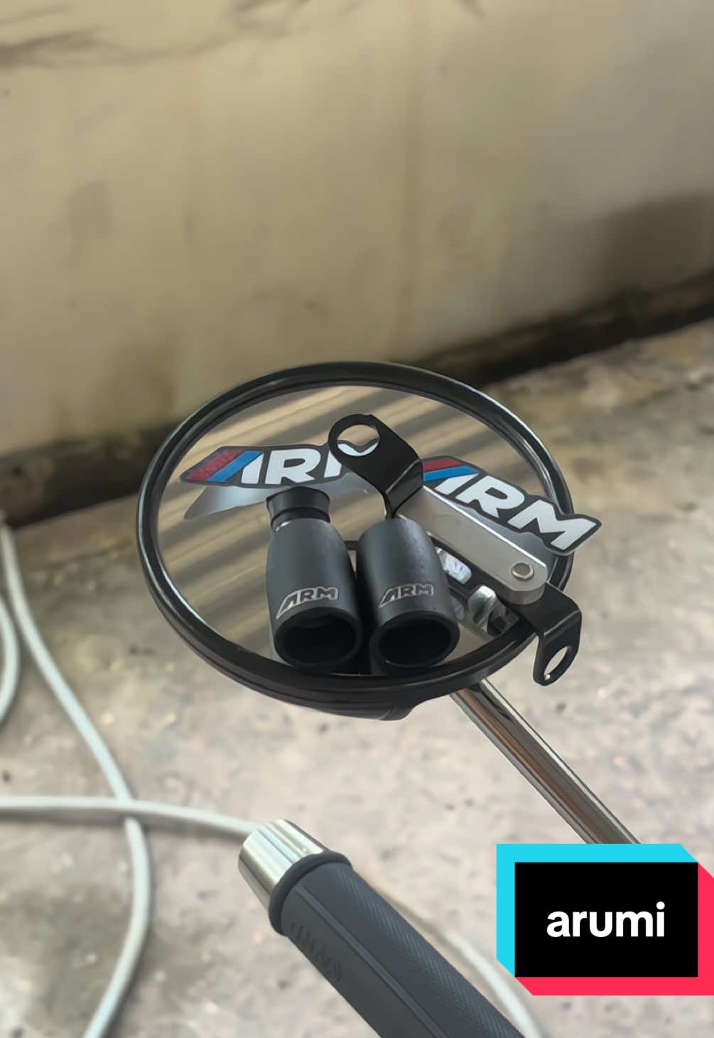 terlalu semangat buka spion 🤣 #scoopyabuabu #arumi 