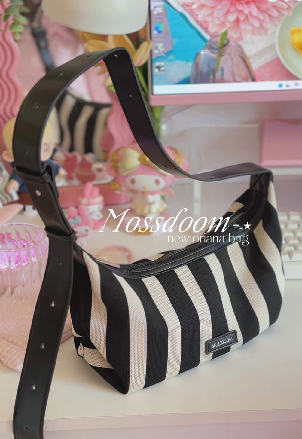 love thid bag omg!! 🖤🤍 #mossdoombag #bagrecommendation #bagrecos #bags #orianabag 