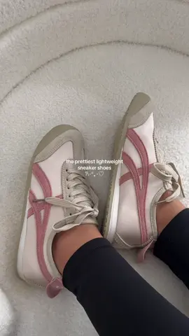 Ang gaan at kumportable nia sa paa💗 #sneakershoes #runningshoes #rubbershoes #shoesforwomen #miashoes #miarubbershoes 