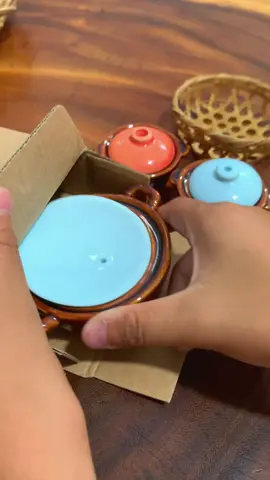 Tui cứ bị nghiện…thích siêu tầm những món đồ mini, nhưng cũng sắp ngèo gòi nha! Ai muốn vào con đường này thì cân nhắc kĩ kẻo ngèo giống Tui nha 😅😂  #gianbếpmini #Nấuănmini #đồmininấuănthật #nhàchòichơiđồhàng #Vévềtuổithơ8x9x  @Gian Bếp Mini 