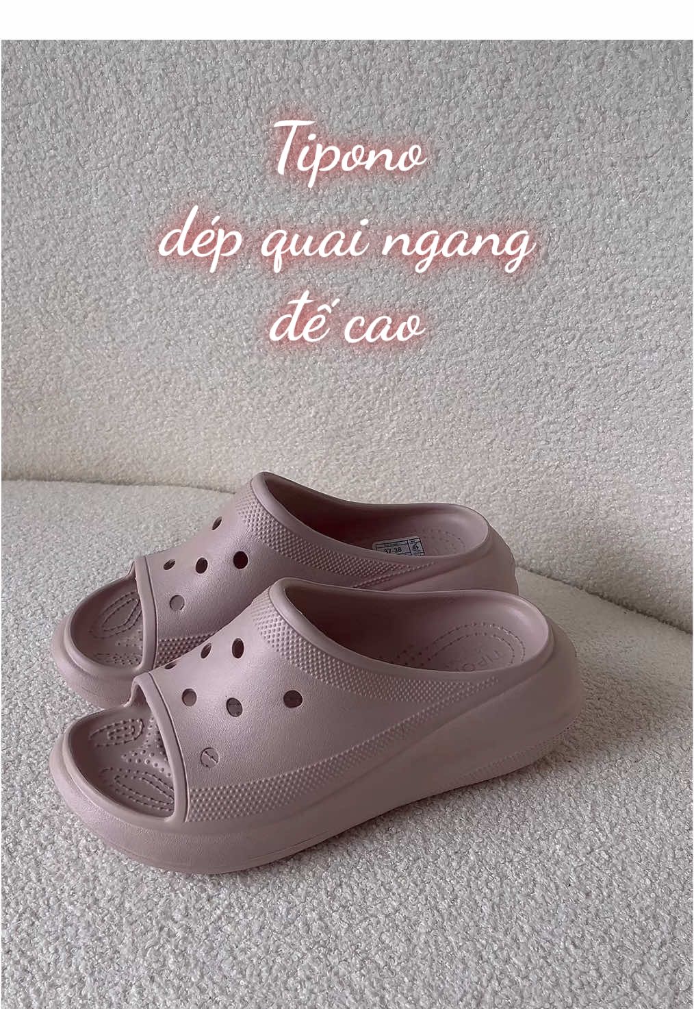 Dép được làm từ nhựa eva siêu êm siêu mềm, kết hợp mặt đế chống trơn trượt #depquaingang #tipono #giaydep #xuhuong #suicaodayne 