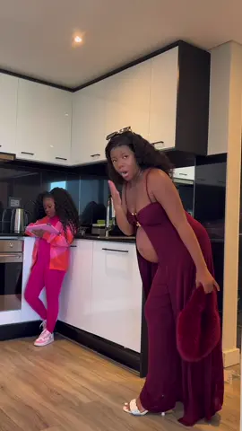 Oops accidentally wore the wrong outfit again 🤭 #hopeandbonolo #motherdaughterduo #motherdaughtertwinninggoals 
