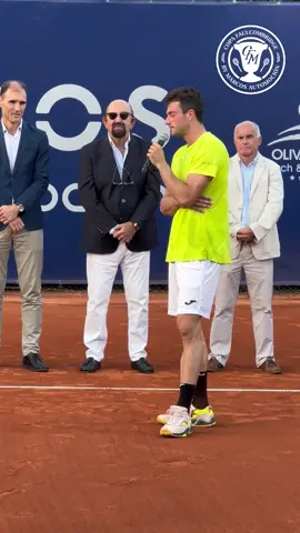 El mejor Challenger del mundo se juega en Valencia 🏆, palabra de campeón @martinezportero 💪 El vigente Campeón de la Copa Faulcombridge by Marcos Automoción alabó así a la organización del torneo tras su victoria en la final. Gracias Pedro, este año damos un pasito más, ¡vamos! 😎 Y tú, ¿te animas este año a ser testigo de la historia del tenis en Valencia? Envía este reel a ese amigo loco del tenis 😎 y nos vemos del 5 al 12 de octubre en el Club de Tenis Valencia 📍 #tenis #challengertour #atptour #clubdetenisvalencia #tenisvalenciano #valencia