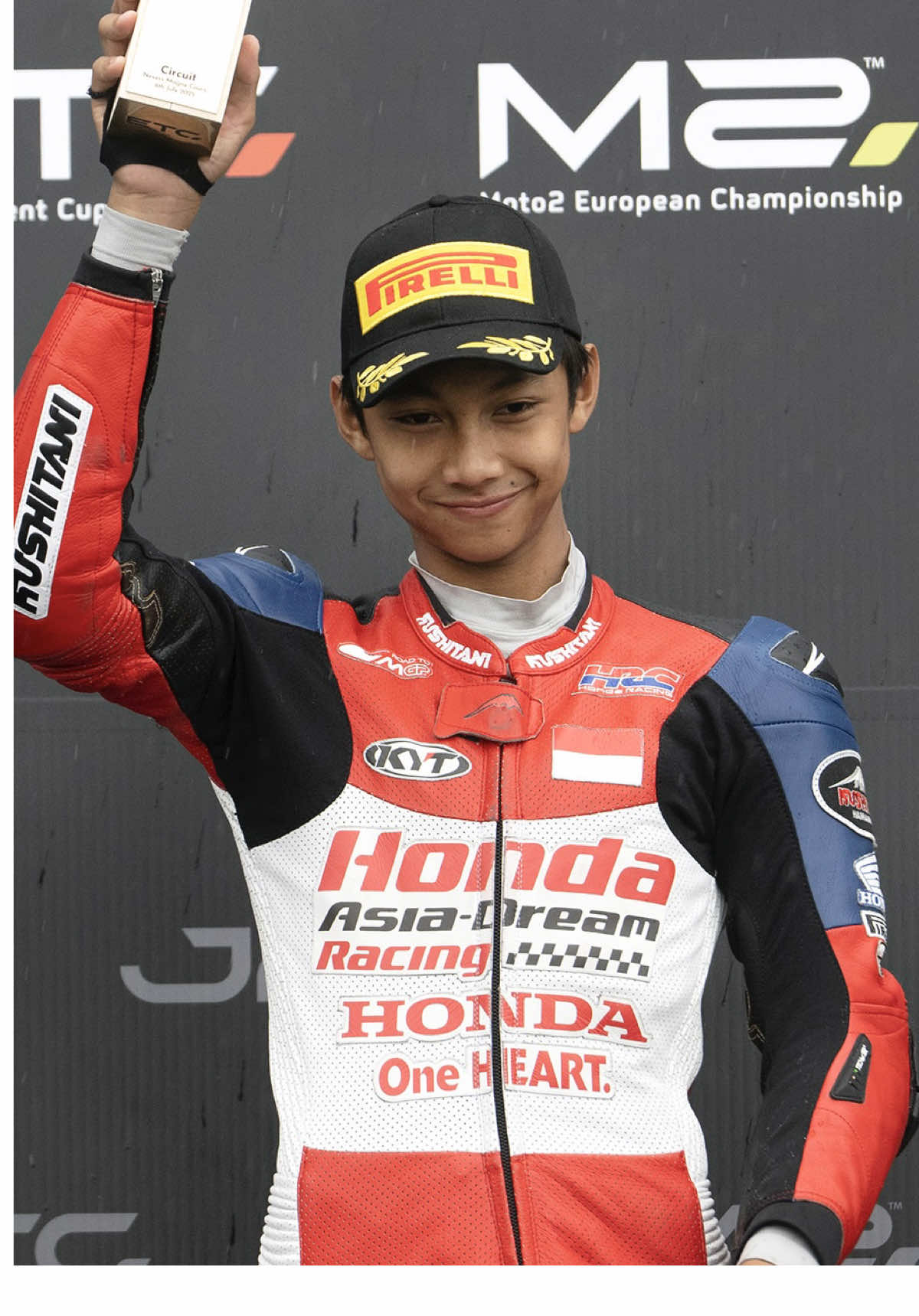 One of the standout #ETC rookies of 2025 so far! 🚀 Discover fun facts about Kiandra Ramadhipa in our #JuniorGPQuiz 😜 #RoadToMotoGP🏁 