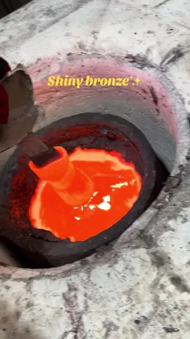 Sound of the furnace Melting some bronze ##billmansfoundry##moltenmetal##foundrylife##bronze
