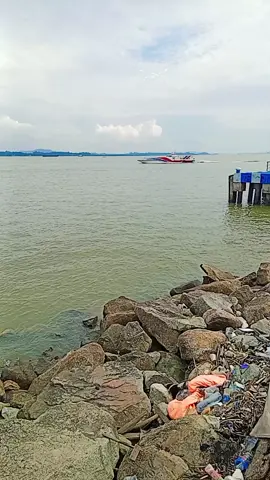 Ferry tujuan karimun-batam,penumpang di harap tenang. #cupcut #fyptiktok #fyp #karimun #kapalferry 