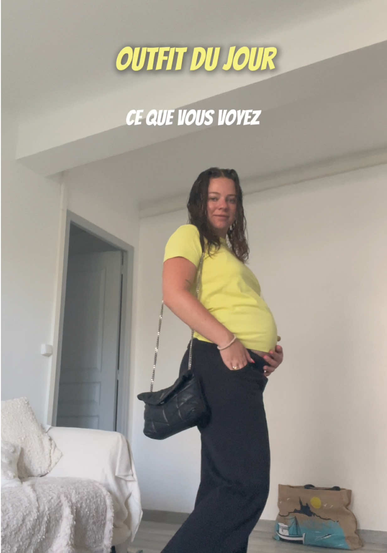 Vous aussi vous êtes TEAM chaussette de contention ? 🧦 #pregnant #grossesse #pourtoi  #babybump #retentiondeau 