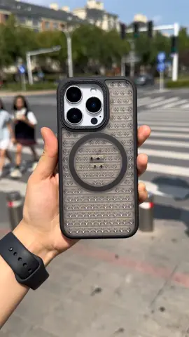 Sarung iPhone dengan pelesapan haba mesh#casing #phonecase #iphone #iphonecase #iphone16promax 