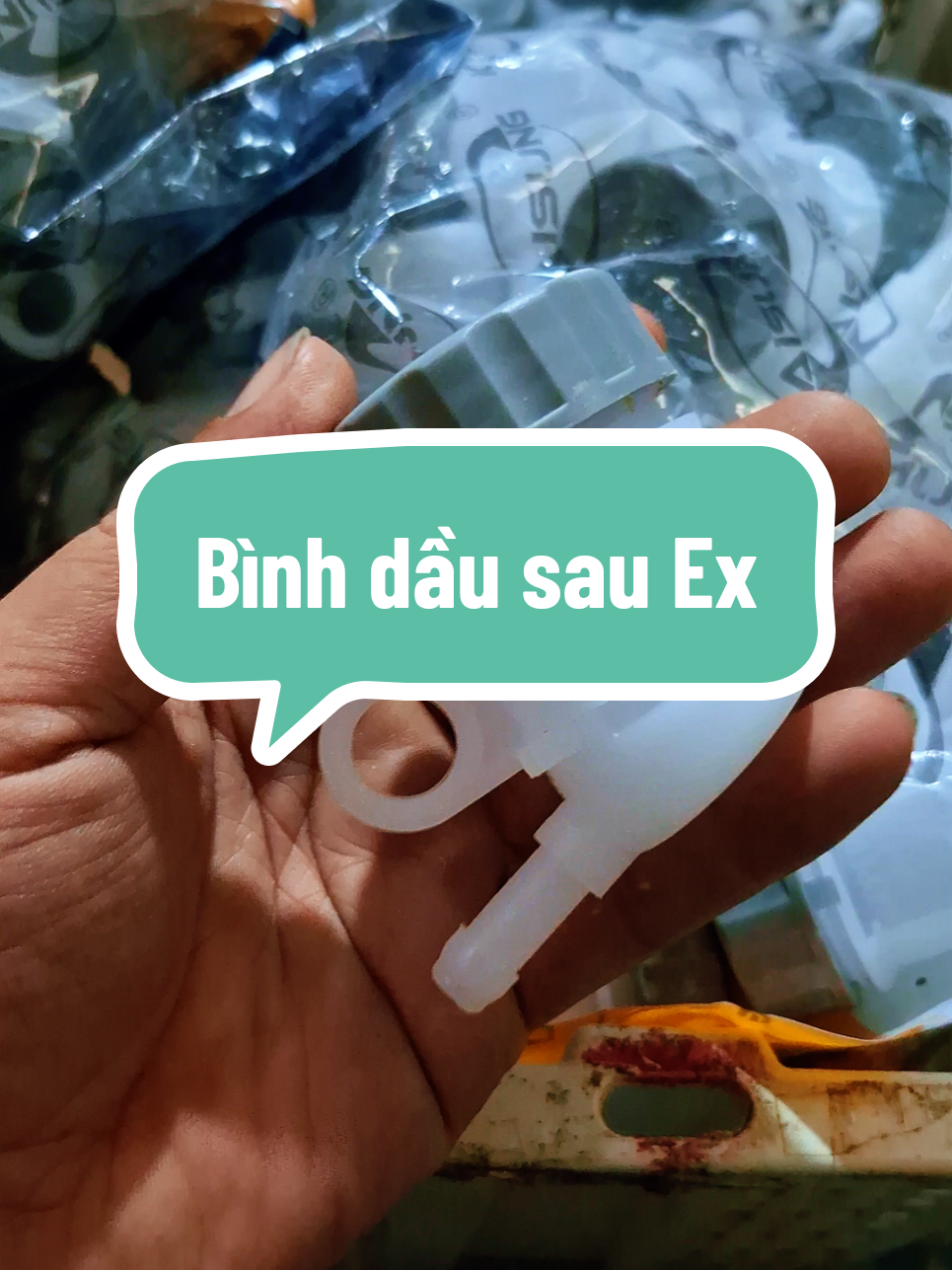 Bình dầu ben đạp sau exciter hàng tốt, thay thế gắn như zin cho anh em thợ tham khảo #chamsocxe #ptxm #fyp #binhdau  #exciter 