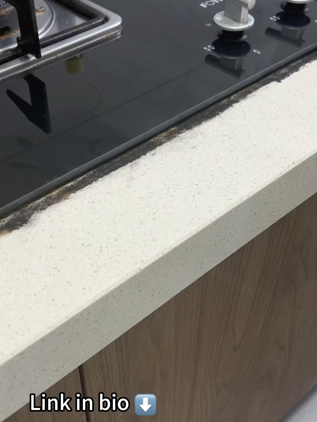 I applied mold removal gel to the dirtiest spot... and the result shocked me!#cleaning #cleaningtips #householdcleaning #mold #clean