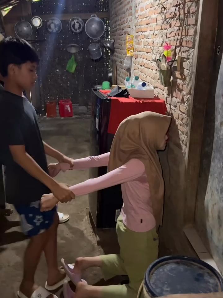 Kretek abal”   #fypシ゚  #salamintetaksi  #masukberandafyp #salamSKSD  #salaminteraksi  #comedy  #masukberanda  #fakesituation