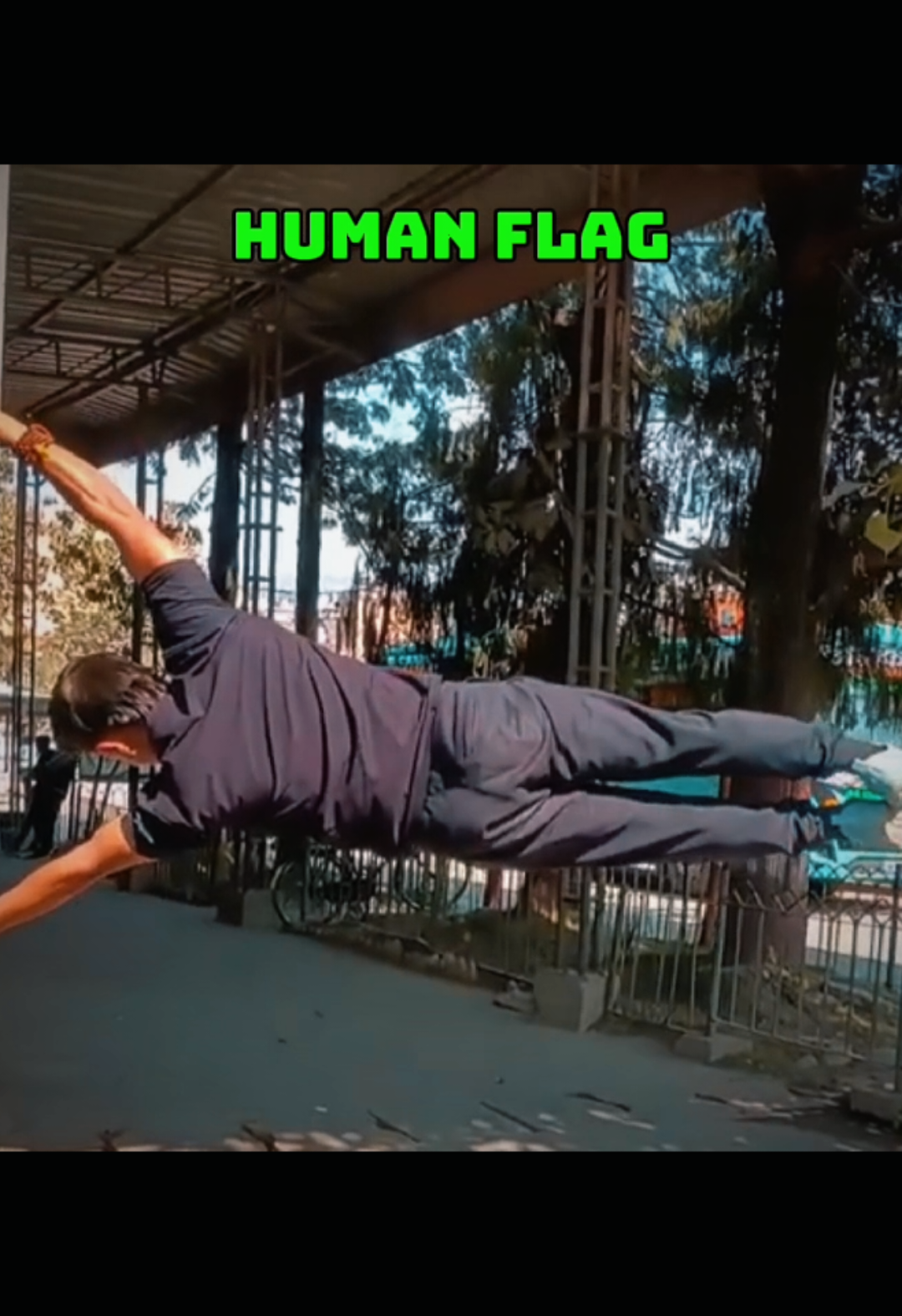This time for the Human flag #tiktok  #calisthenics  #trending  #viral  #humanflag 