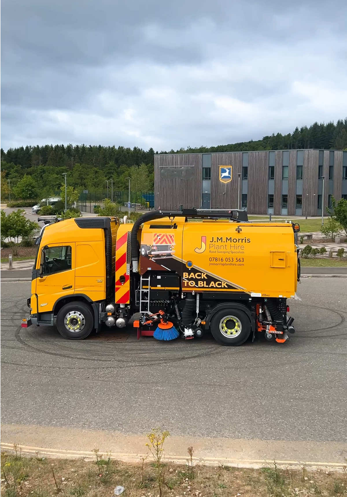 A brand new QuadVac, fitted with a UltraWash, rolls out of the workshop for J M Morris Plant Hire! 🔥 #StockSweepers #RoadSweeper #HGV #StreetCleaning #TruckTok