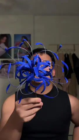 ini kaitu yang si muzan sensegg megihumm tuu😠 dasar ko mujanm. anyway, nahh blue spider lily🤣 ramaiii btl yg suruh bikin since video spider lily warna merah sy tuari🤣 kbaii jum tingu mubi bisuk! #fuzzywireflowers #bluespiderlily #muzan #sabah #malaysia  