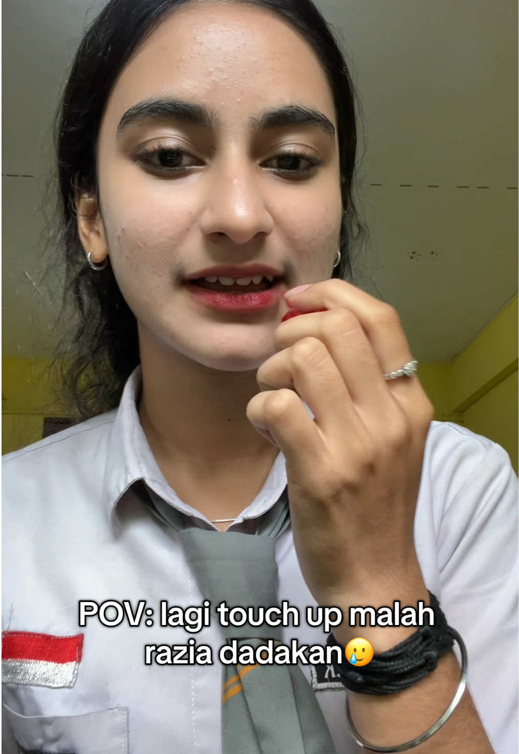 razia makeup mendadak🥲 #anaksekolah #razia #scoratoneup #scora #fyp 