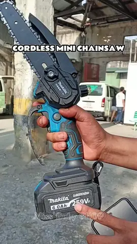 Mini Chainsaw, easy to use!! 😱 Click the yellow basket #minichainsaw #chainsaw #rechargeable  #cordlesstools #fyp 