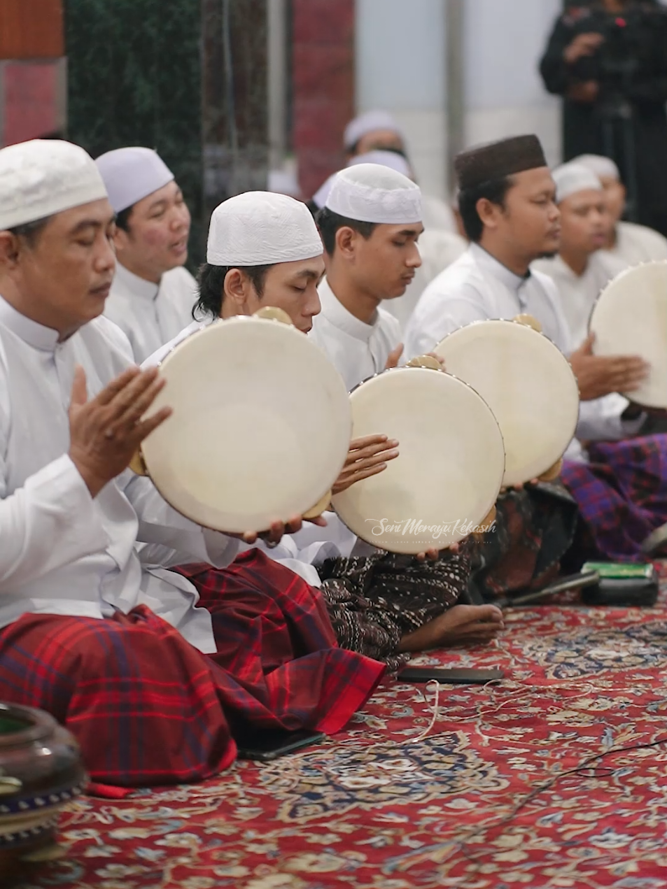 Gemuruh Cinta 🥺🤍 #senimerayukekasih #banjari #hadrohsholawat #sekumpul #bangil 