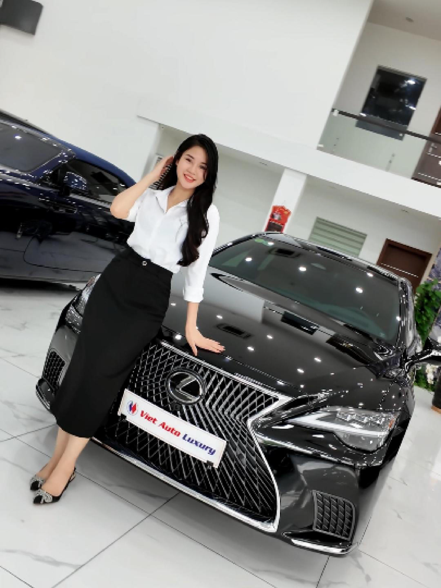LS500H 2025 mới chạy 500km, còn em thì… chỉ cần chạy ngang tim của anh ❤️💨 #xedep #fyp #vietautoluxury #lexusls500h #ls500h
