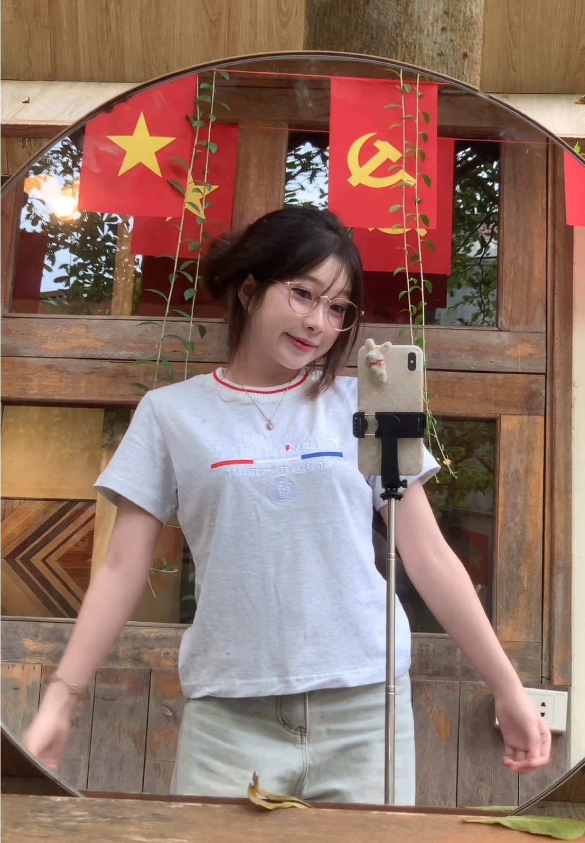 Em mà đến từ đâu mà sao lại xinh như thiên thần @CEMMERY #cemmery 