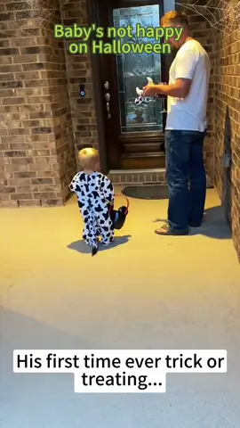 Trick or Treat Halloween 😂😂 #prank #scarecam #scarepranks #funny #viral #fyp #jumpy #scaring 