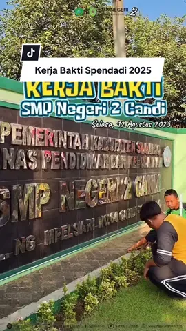 Kerja bakti bukan cuma soal bersih-bersih, tapi juga tentang menumbuhkan rasa peduli dan kebersamaan di antara seluruh warga SMPN 2 Candi. 💪✨  Dari guru, siswa, hingga karyawan, semua bergandeng tangan untuk menciptakan lingkungan yang rapi, nyaman, dan membanggakan. Setiap sapu yang diayunkan, setiap tawa yang terdengar, jadi bukti bahwa kerja sama bisa membuat sekolah kita makin hidup! @dispendikbudsidoarjo  #kerjabakti #hutri80 #smpn2candi #spendadi 