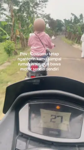 #CapCut gak pernah ngebiarin kmana2 sendiri selama 6thun ini😙#fyp #fouryou #bucin_story 