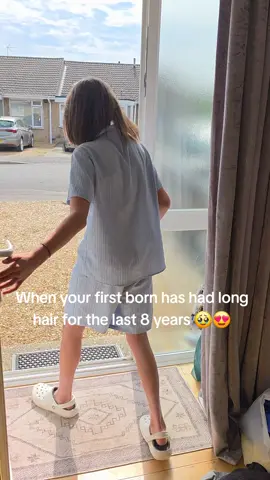 So proud that he does what he wants and not what society thinks he should .... 😍 #haircut #boyshairstyle #longhair #growingup #babyboy 