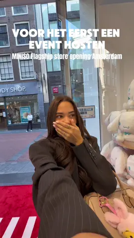 Dit was zo spannend maar zó leuk!! Ik wil terug voor al die keychain plush blindboxes 🥹 Echt een must visit, de @Miniso Nederland 🎒 flagship store zit op Nieuwendijk 213 Amsterdam 🫶🏻 #MINISONL #MINISOPLUSHICON *a d