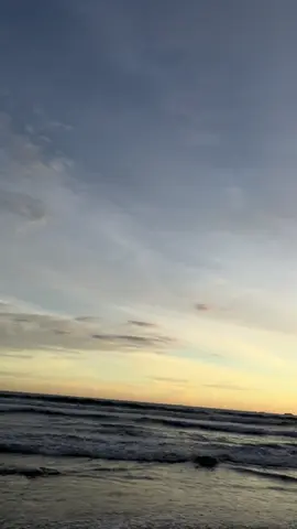 Sunset pantai panjang bengkulu seindah itu #sunsets #sunsetvibes #bengkulupride #bengkulutiktok #pantaipanjangbengkulu 