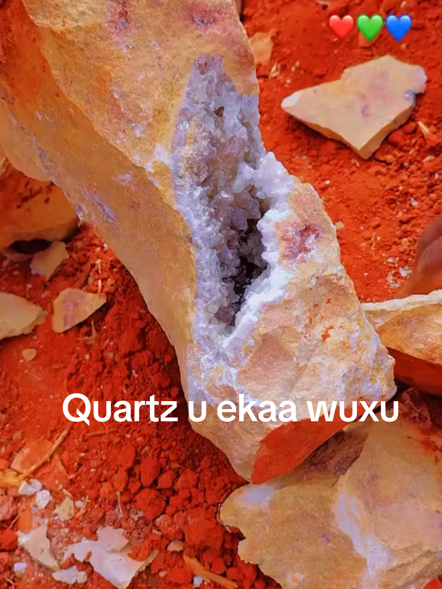 Dhagaxaan Quartz urg yahay aaway Eng maxeey niila tahay