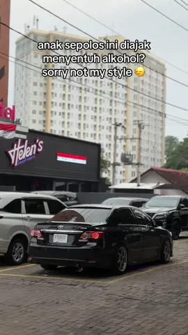 minum es teh jumbo aja gakuat 😭