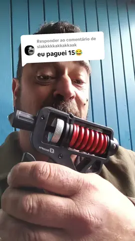 A responder a @slakkkkkakkakkaak 💪 SolidFit Handgrip – A força que cabe na sua mão Imagine poder aumentar a força das suas mãos, melhorar seu desempenho nos esportes e ainda ter um equipamento que cabe no bolso. O SolidFit Handgrip é regulável e chega até impressionantes 100 kg de resistência – feito para quem leva o treino a sério. Seja para escalar, lutar, tocar instrumentos ou simplesmente ter mais firmeza no dia a dia, ele é o parceiro ideal para transformar mãos comuns em mãos de aço. Treine onde quiser, quando quiser, e sinta a evolução a cada aperto. 🔥 Seu limite agora é outro. #SolidFit #ForçaNasMãos #TreinoEmCasa #100kg #Musculação