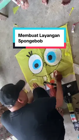 Membuat Layangan Spongebob Squarepants, Video lengkapnya ada di chanel youtube Portal Site (Balai Kreasi) link youtube ada di bio.. #DIY #layangan #kreativitas #fyp 