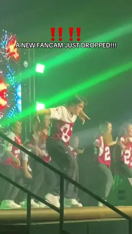 + longer version!!! DC: me & @Vince Moya #dance #stage #center 